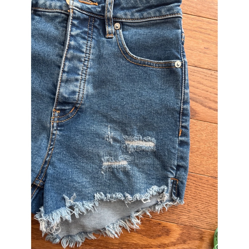 We The Free Free People High Rise Distressed Denim Shorts Button Fly Blue Sz 25 - Picture 4 of 7